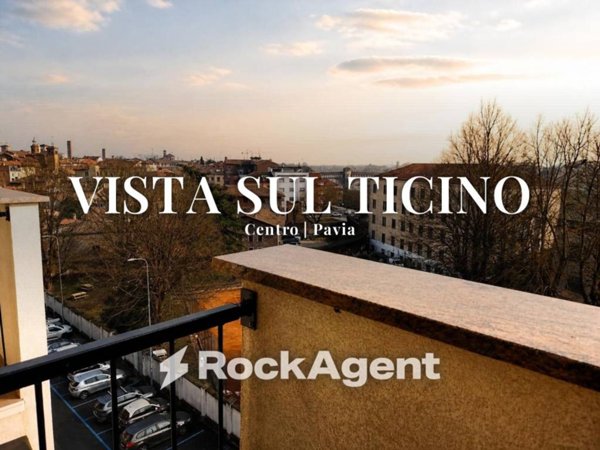 appartamento in vendita a Pavia in zona Centro Città