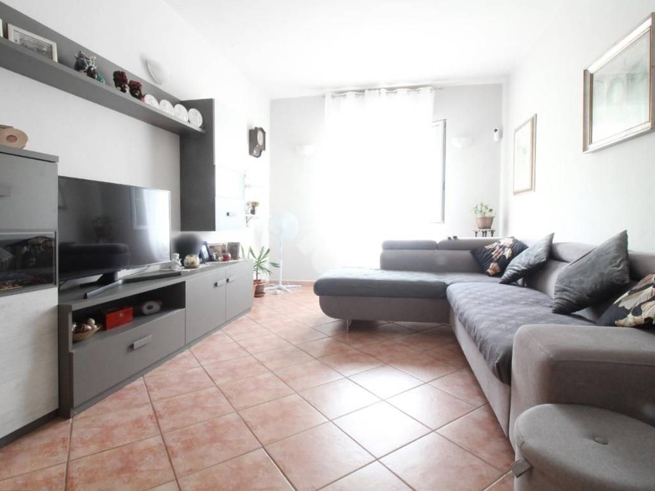 appartamento in vendita a Pavia in zona Vallone