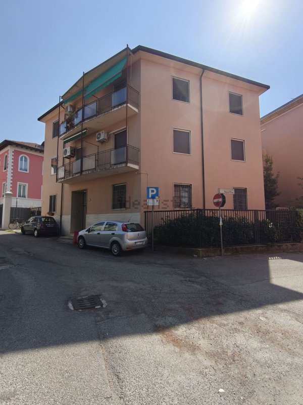 appartamento in vendita a Pavia in zona Viale Gorizia