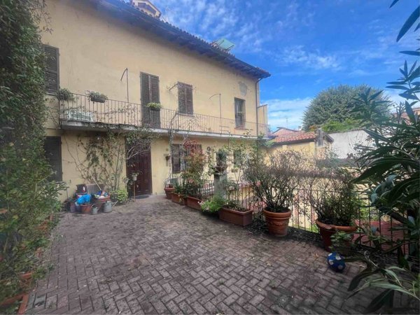 appartamento in vendita a Pavia in zona Centro Città