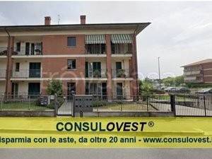 appartamento in vendita a Pavia in zona Pompieri