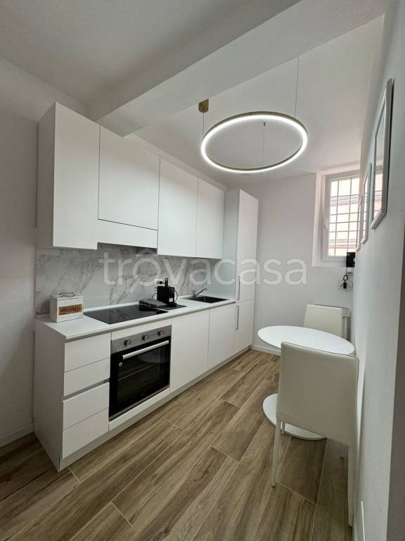 appartamento in vendita a Pavia in zona Centro Città