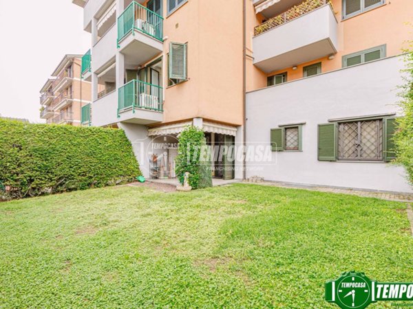 appartamento in vendita a Pavia in zona Vallone