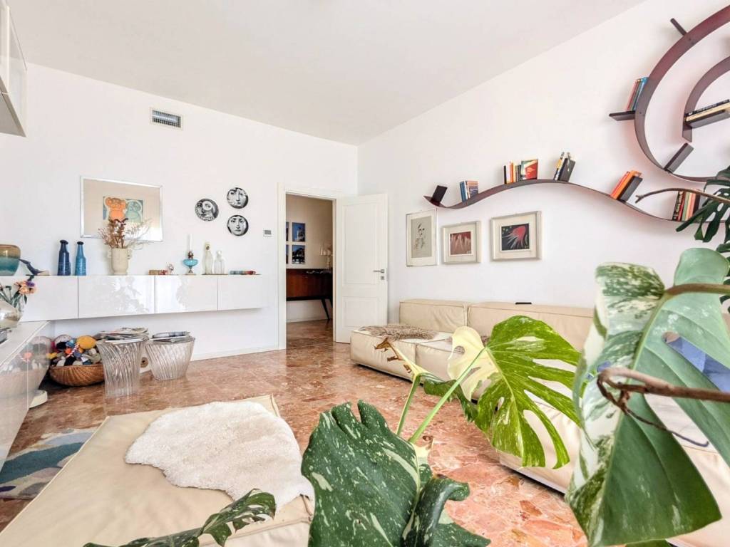 appartamento in vendita a Pavia in zona Stazione