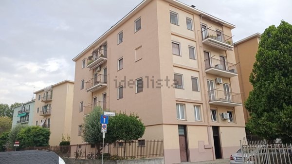 appartamento in vendita a Pavia in zona Centro Città