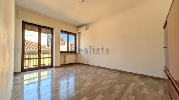 appartamento in vendita a Pavia in zona Centro Città