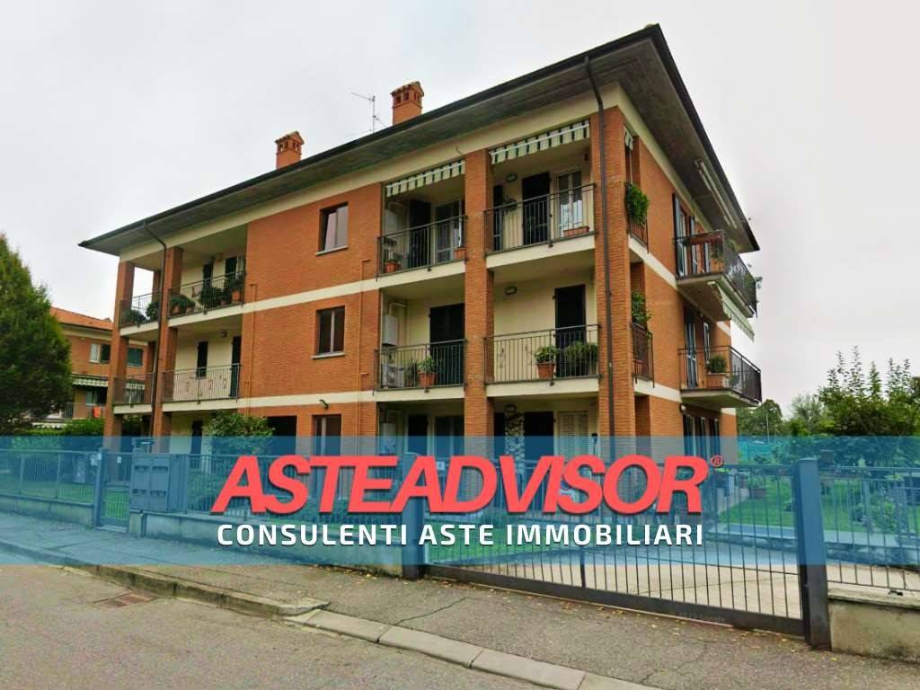 appartamento in vendita a Pavia in zona Pompieri