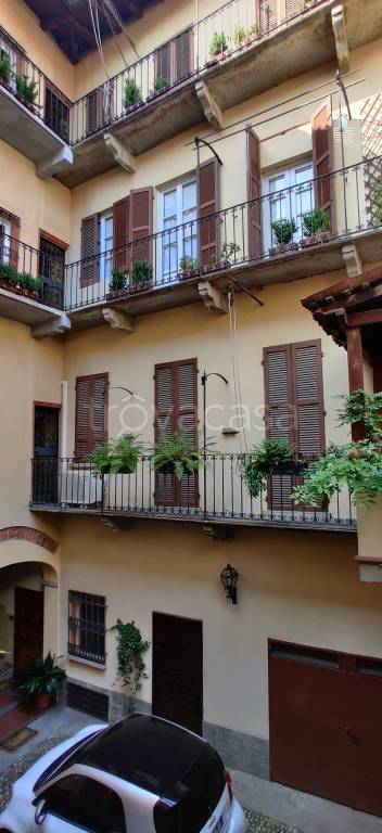 appartamento in vendita a Pavia in zona Centro Città