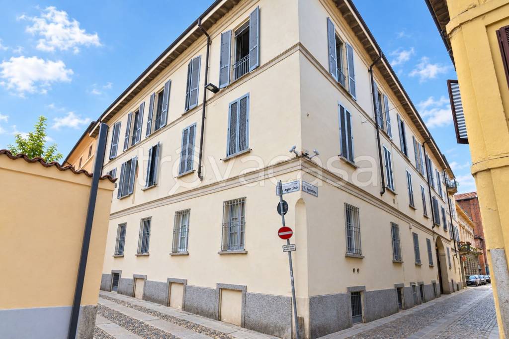 appartamento in vendita a Pavia in zona Centro Città