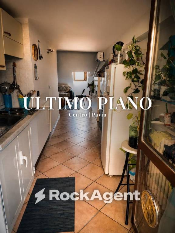 appartamento in vendita a Pavia in zona Centro Città