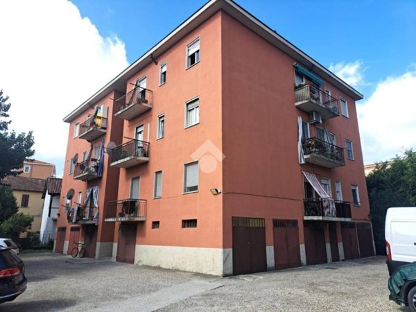 appartamento in vendita a Pavia in zona Città Giardino