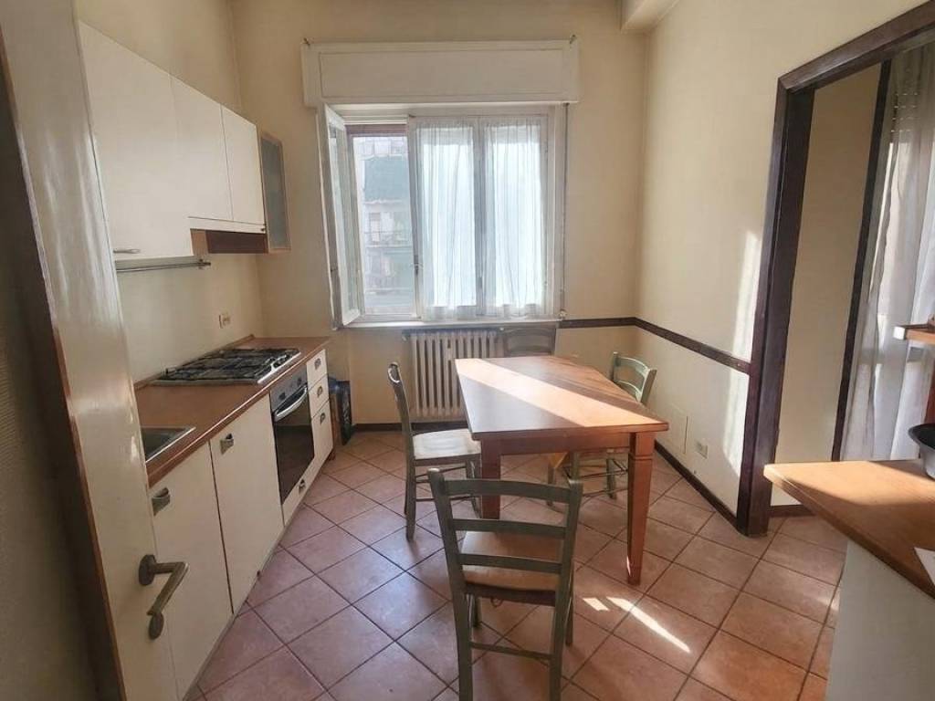 appartamento in vendita a Pavia in zona Viale Della Libertà