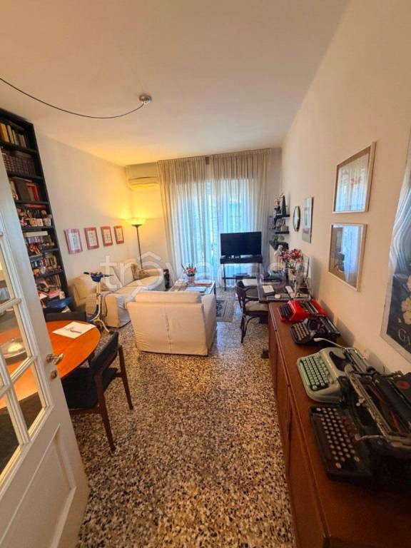 appartamento in vendita a Pavia in zona Centro Città