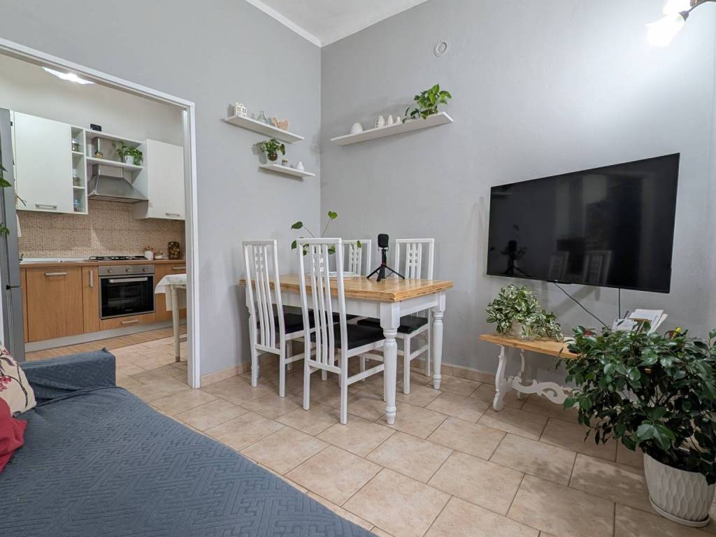 appartamento in vendita a Pavia in zona Borgo Ticino