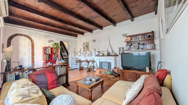 appartamento in vendita a Pavia in zona Borgo Ticino
