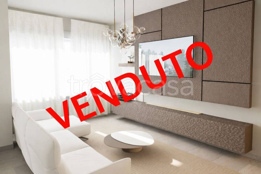 appartamento in vendita a Pavia in zona Viale Della Libertà