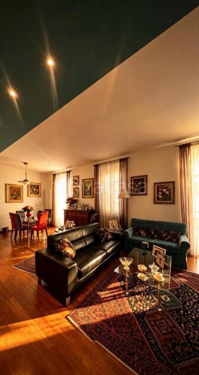 appartamento in vendita a Pavia in zona Centro Città