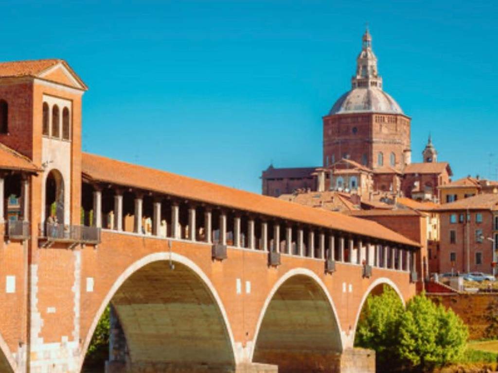 appartamento in vendita a Pavia in zona Centro Città