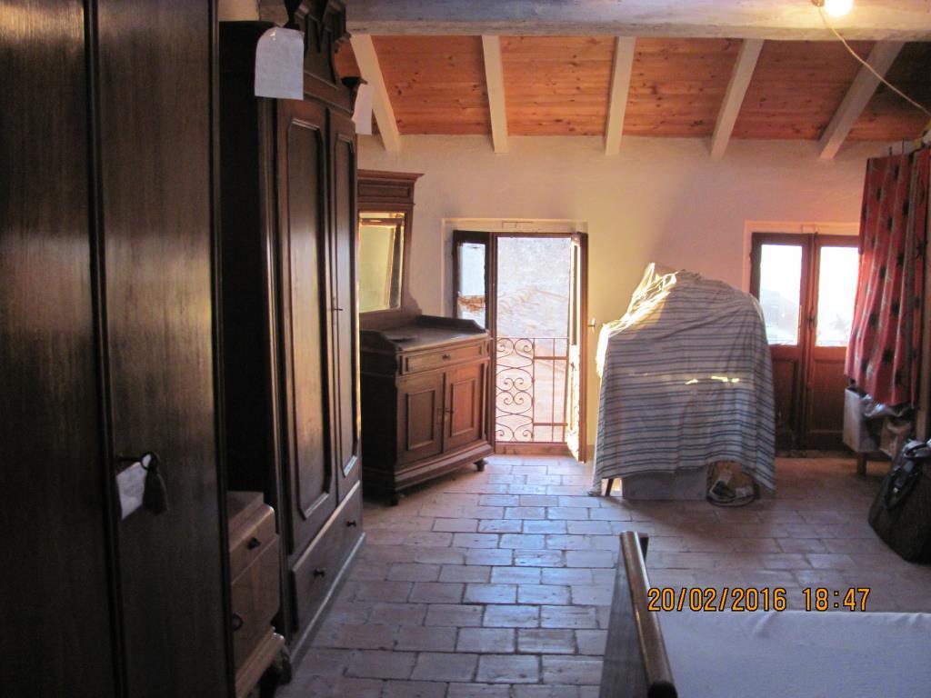 casa indipendente in vendita a Pietra de' Giorgi