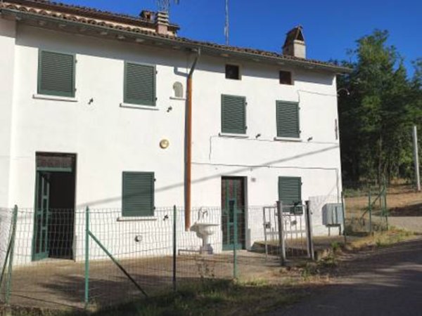 casa indipendente in vendita a Pietra de' Giorgi