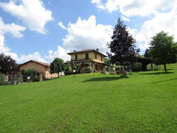 casa indipendente in vendita a Pietra de' Giorgi