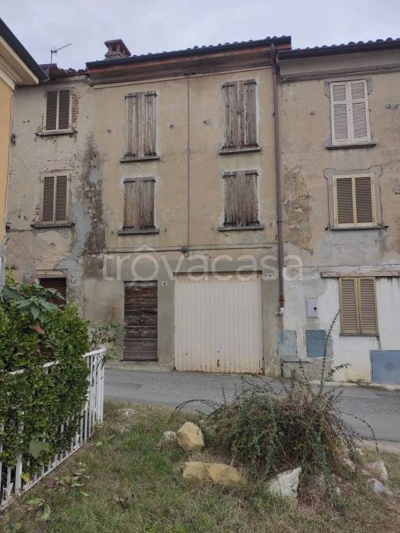 casa indipendente in vendita a Pietra de' Giorgi