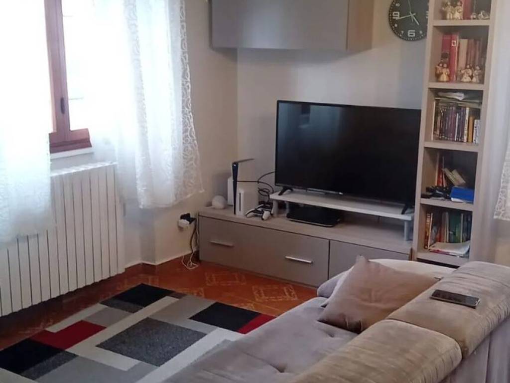 casa indipendente in vendita a Pietra de' Giorgi