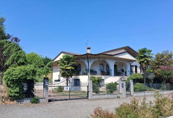 casa indipendente in vendita a Pietra de' Giorgi