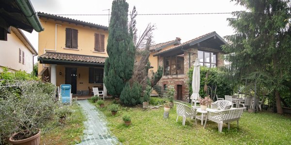 casa indipendente in vendita a Pietra de' Giorgi
