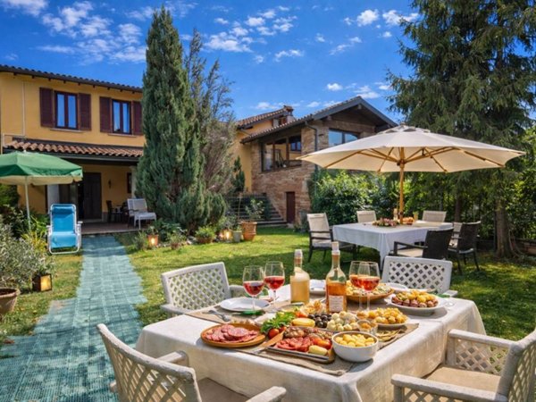 casa indipendente in vendita a Pietra de' Giorgi