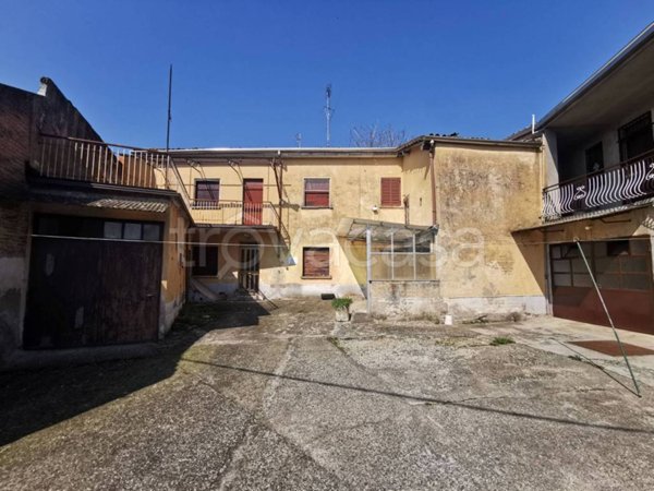 casa indipendente in vendita a Pietra de' Giorgi