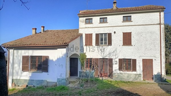 casa indipendente in vendita a Pietra de' Giorgi