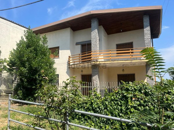 casa indipendente in vendita a Pietra de' Giorgi