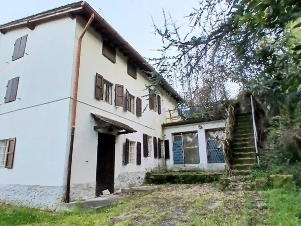 casa indipendente in vendita a Pietra de' Giorgi