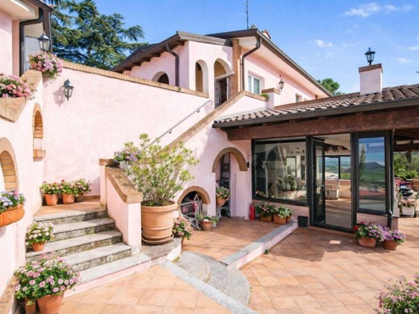 casa indipendente in vendita a Pietra de' Giorgi in zona Boffalora