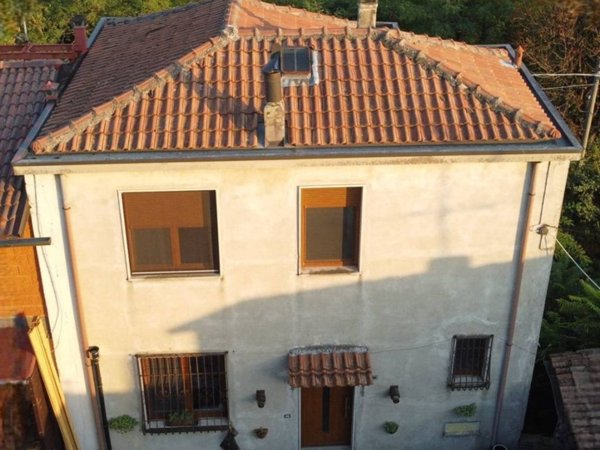 casa semindipendente in vendita a Pietra de' Giorgi