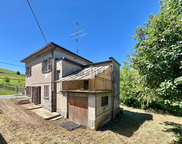 casa indipendente in vendita a Pietra de' Giorgi