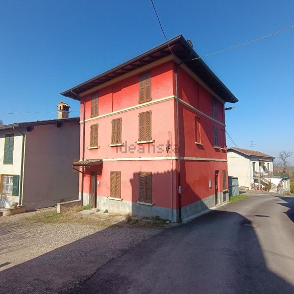 casa indipendente in vendita a Pietra de' Giorgi in zona Boffalora