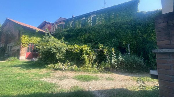 casa indipendente in vendita a Pietra de' Giorgi in zona Boffalora
