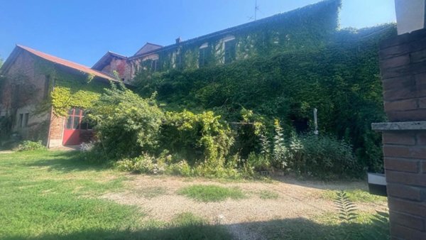 casa indipendente in vendita a Pietra de' Giorgi in zona Boffalora