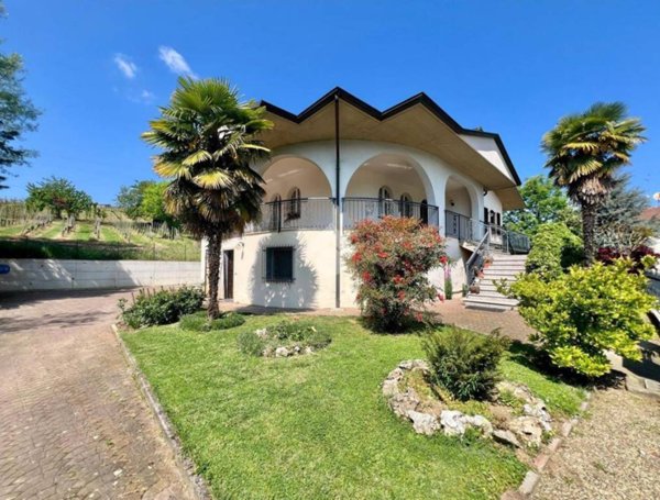 casa indipendente in vendita a Pietra de' Giorgi in zona Boffalora