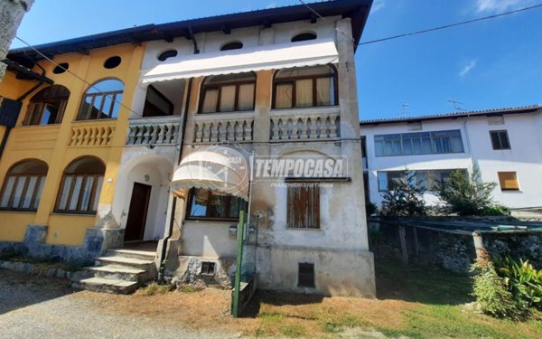 casa indipendente in vendita a Lessolo
