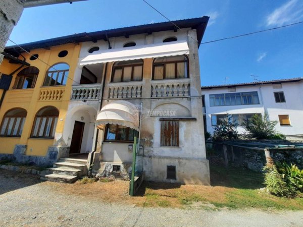 casa indipendente in vendita a Lessolo