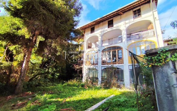 casa indipendente in vendita a Lessolo