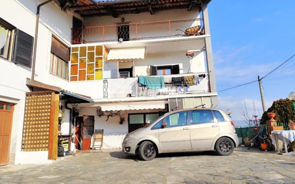 casa indipendente in vendita a Lessolo