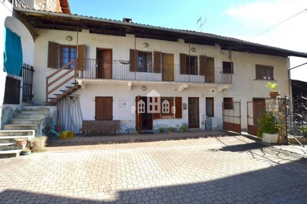 casa indipendente in vendita a Lessolo