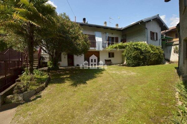 casa indipendente in vendita a Lessolo
