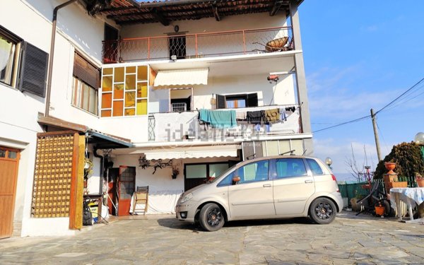 casa indipendente in vendita a Lessolo