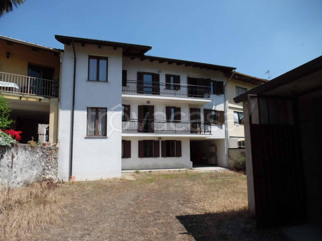 casa indipendente in vendita a Lessolo