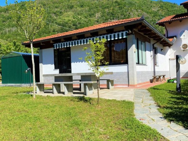 casa indipendente in vendita a Lessolo